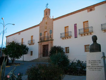 Fachada del Hospital de mineros de San Rafael